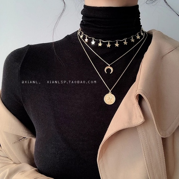 Boutique Cute Star Choker Necklace - Picture 6 of 7